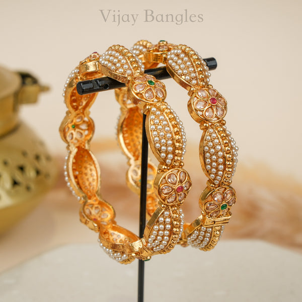Yashvi Copper Gajre Bangles