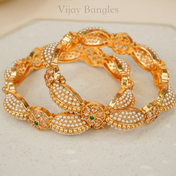 Yashvi Copper Gajre Bangles